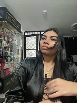 eimmy  skinny online show from May 7, 8:03 pm