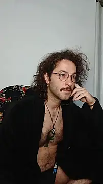 VanderVelvet online show from March 18, 4:10 pm