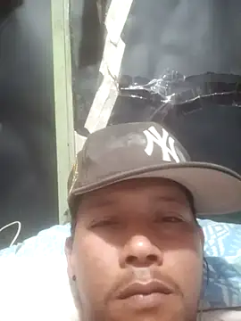 Snapshot of Alejo_534 chatting on February 13, 4:30 am Alejo 534 online show from February 13, 4:30 am