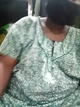 Snapshot of tamilkaviya431 chatting on April 8, 12:10 am tamilkaviya431 online show from April 8, 12:10 am