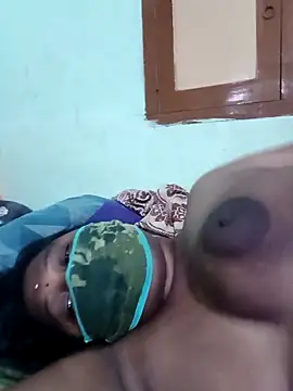 Snapshot of tamilkaviya431 chatting on April 16, 10:05 am tamilkaviya431 online show from April 16, 10:05 am