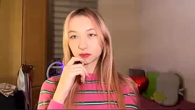 PinkTraible online show from February 16, 12:56 pm