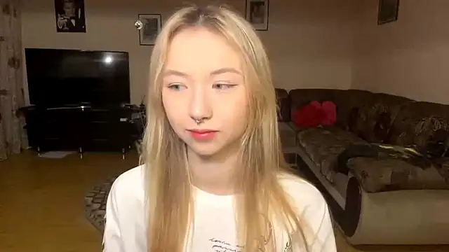 PinkTraible online show from March 19, 11:14 am