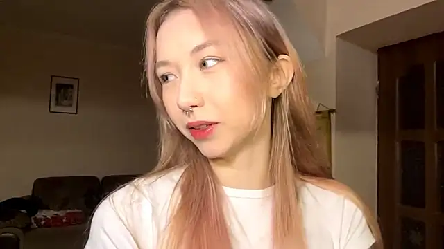 PinkTraible online show from March 26, 11:16 am