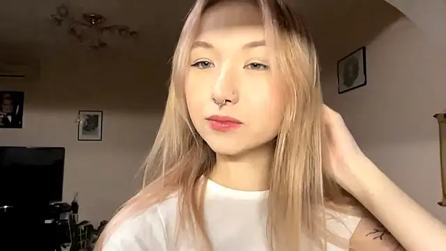 PinkTraible online show from March 30, 11:22 am