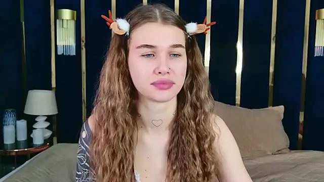 Hana Watt online show from April 1, 11:00 am