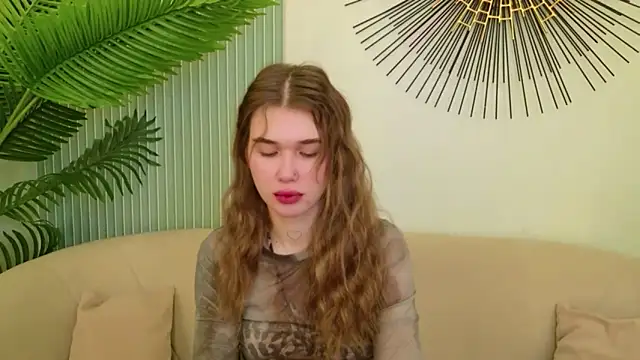 Hana Watt online show from April 3, 10:57 am