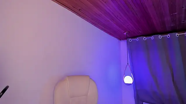 Snapshot of Irisbeel chatting on March 9, 5:11 am Irisbeel online show from March 9, 5:11 am