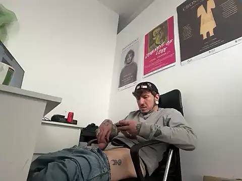 Snapshot of haimana chatting on March 21, 10:42 am haimana online show from March 21, 10:42 am