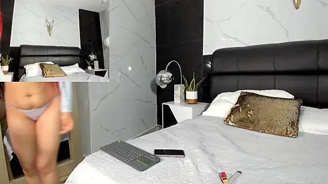 Snapshot of KendraJohns chatting on February 19, 7:59 am KendraJohns online show from February 19, 7:59 am