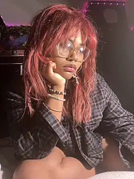 marinakisses online show from February 13, 11:34 pm