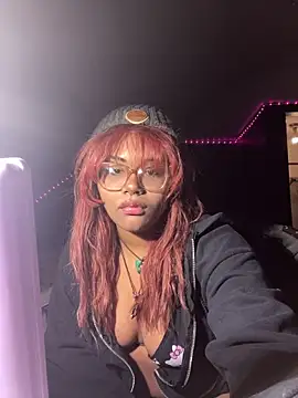 marinakisses online show from February 14, 9:11 pm