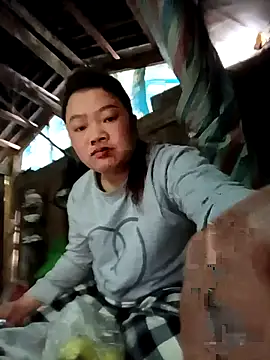 Snapshot of ela-lale chatting on March 8, 7:45 am ela-lale online show from March 8, 7:45 am