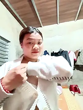 Snapshot of ela-lale chatting on March 9, 8:29 am ela-lale online show from March 9, 8:29 am