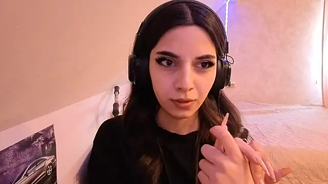 Blissmissataeses online show from April 7, 10:37 am