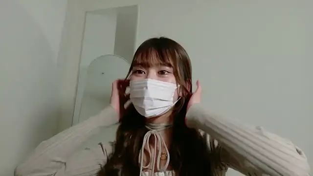 Snapshot of ukachan_ chatting on March 5, 2:02 pm ukachan online show from March 5, 2:02 pm