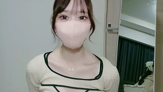 Snapshot of ukachan_ chatting on March 30, 3:02 pm ukachan online show from March 30, 3:02 pm