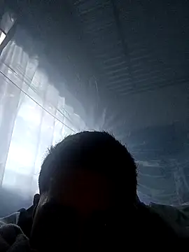 Snapshot of julian5931 chatting on February 13, 4:25 pm julian5931 online show from February 13, 4:25 pm