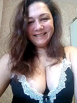 Snapshot of Susan8421 chatting on April 21, 5:25 am Susan8421 online show from April 21, 5:25 am