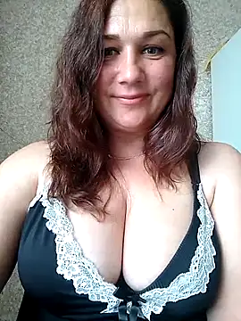 Snapshot of Susan8421 chatting on June 22, 2:14 pm Susan8421 online show from June 22, 2:14 pm