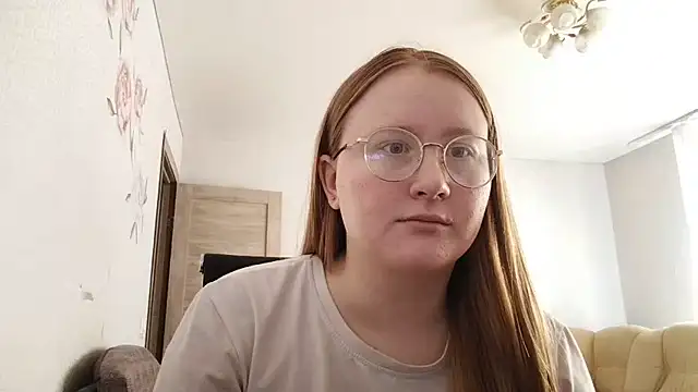 AnikaLipps online show from May 3, 3:18 pm