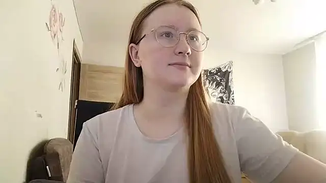 AnikaLipps online show from May 4, 1:18 pm