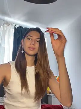 KiraVixenSweet online show from June 7, 10:08 am
