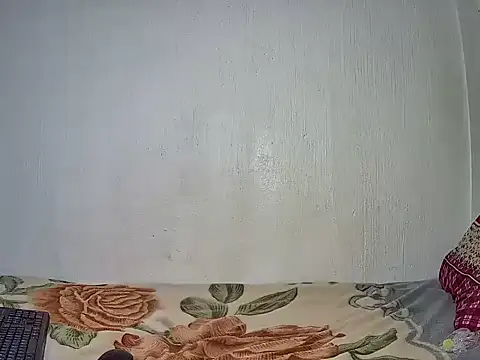 Snapshot of Darkbeauty27 chatting on March 24, 5:51 pm Darkbeauty27 online show from March 24, 5:51 pm