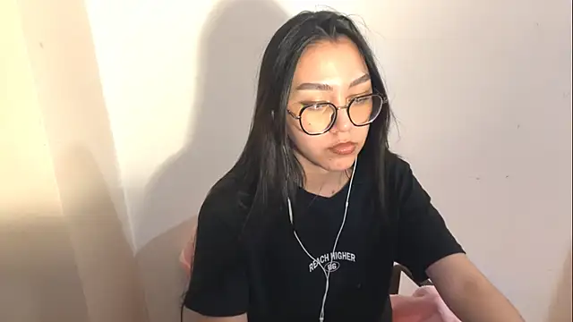 Snapshot of Stefania65 chatting on April 18, 4:44 pm Stefania65 online show from April 18, 4:44 pm