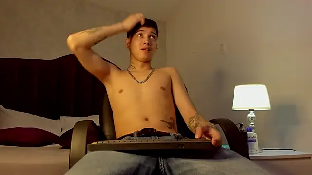 JoshBeech online show from March 4, 12:55 pm