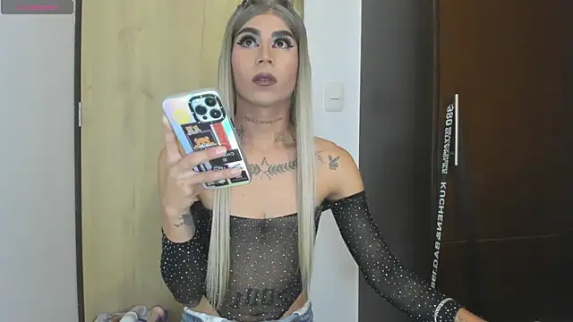 alisoondrean  online show from February 14, 1:57 am