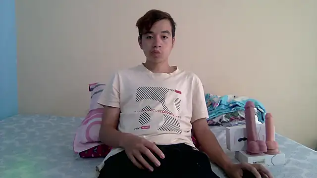 Snapshot of IronDante chatting on March 9, 1:15 pm IronDante online show from March 9, 1:15 pm