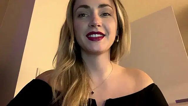 AmelieHot online show from February 18, 6:37 pm