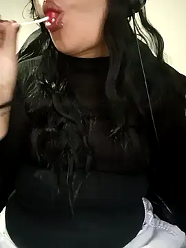 Snapshot of Avelisse chatting on February 17, 9:21 pm Avelisse online show from February 17, 9:21 pm