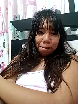 Snapshot of Aly_Phone chatting on February 14, 4:20 am Aly Phone online show from February 14, 4:20 am