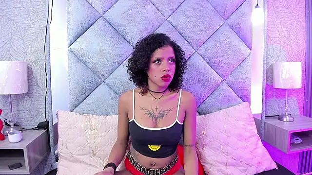 Lunakellerr online show from February 24, 11:41 am