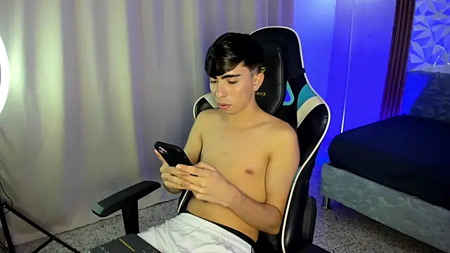 Snapshot of Arvinn_ chatting on February 14, 4:09 am Arvinn online show from February 14, 4:09 am