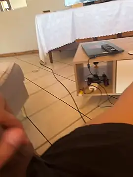 Snapshot of colouredboyfrombelhar chatting on February 20, 7:54 am colouredboyfrombelhar online show from February 20, 7:54 am