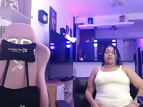 The Wicked Queens online show from February 16, 5:47 am