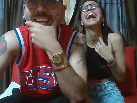 Snapshot of Karamel444 chatting on February 18, 12:17 am Karamel444 online show from February 18, 12:17 am