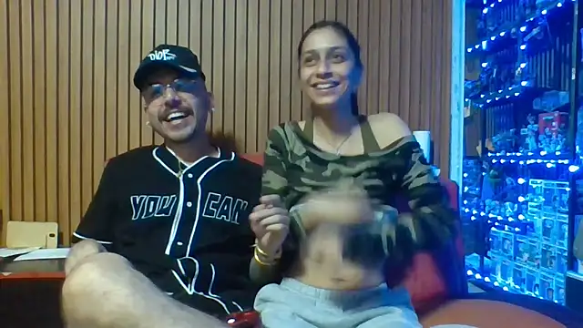 Snapshot of Karamel444 chatting on March 13, 11:55 pm Karamel444 online show from March 13, 11:55 pm