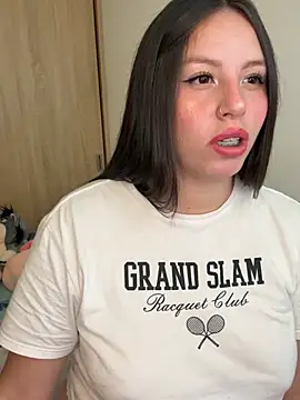 Sofi Collinss online show from March 2, 9:32 pm