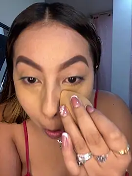 Emiily joee  online show from May 17, 1:25 am