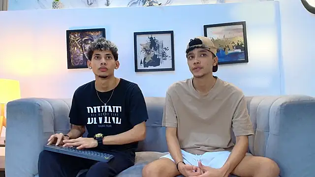 Snapshot of YOUNG_BOYS_HELL chatting on April 6, 4:46 am YOUNG BOYS HELL online show from April 6, 4:46 am