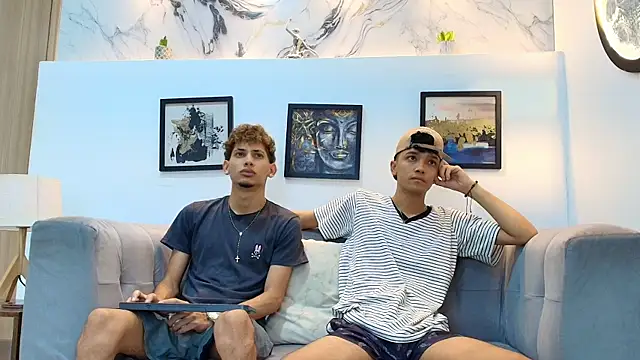 Snapshot of YOUNG_BOYS_HELL chatting on May 9, 1:22 am YOUNG BOYS HELL online show from May 9, 1:22 am