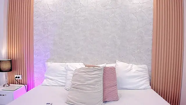 Snapshot of AlanaaWalker chatting on February 23, 9:12 pm AlanaaWalker online show from February 23, 9:12 pm