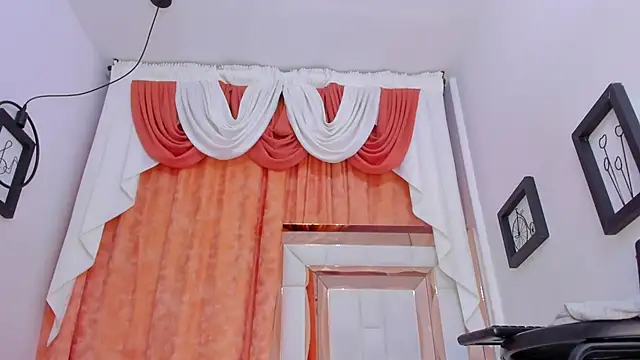 Snapshot of kimberly_xoxo_3 chatting on March 7, 3:25 am kimberly xoxo 3 online show from March 7, 3:25 am