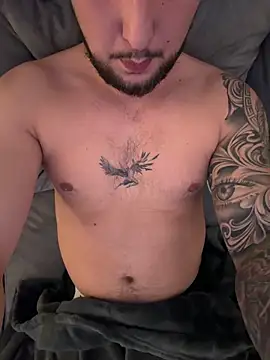 Snapshot of derallerechte001 chatting on March 11, 11:55 pm derallerechte001 online show from March 11, 11:55 pm