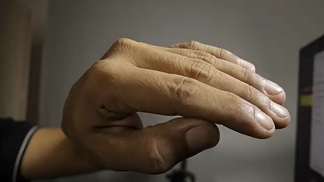 Snapshot of Im_Velora chatting on February 15, 4:25 pm Im Velora online show from February 15, 4:25 pm