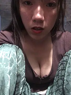 Snapshot of Sukem-mut chatting on April 7, 3:01 pm Sukem-mut online show from April 7, 3:01 pm